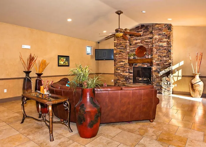 H7-Heavenly-Ground Floor 3-Bedroom Hillside View