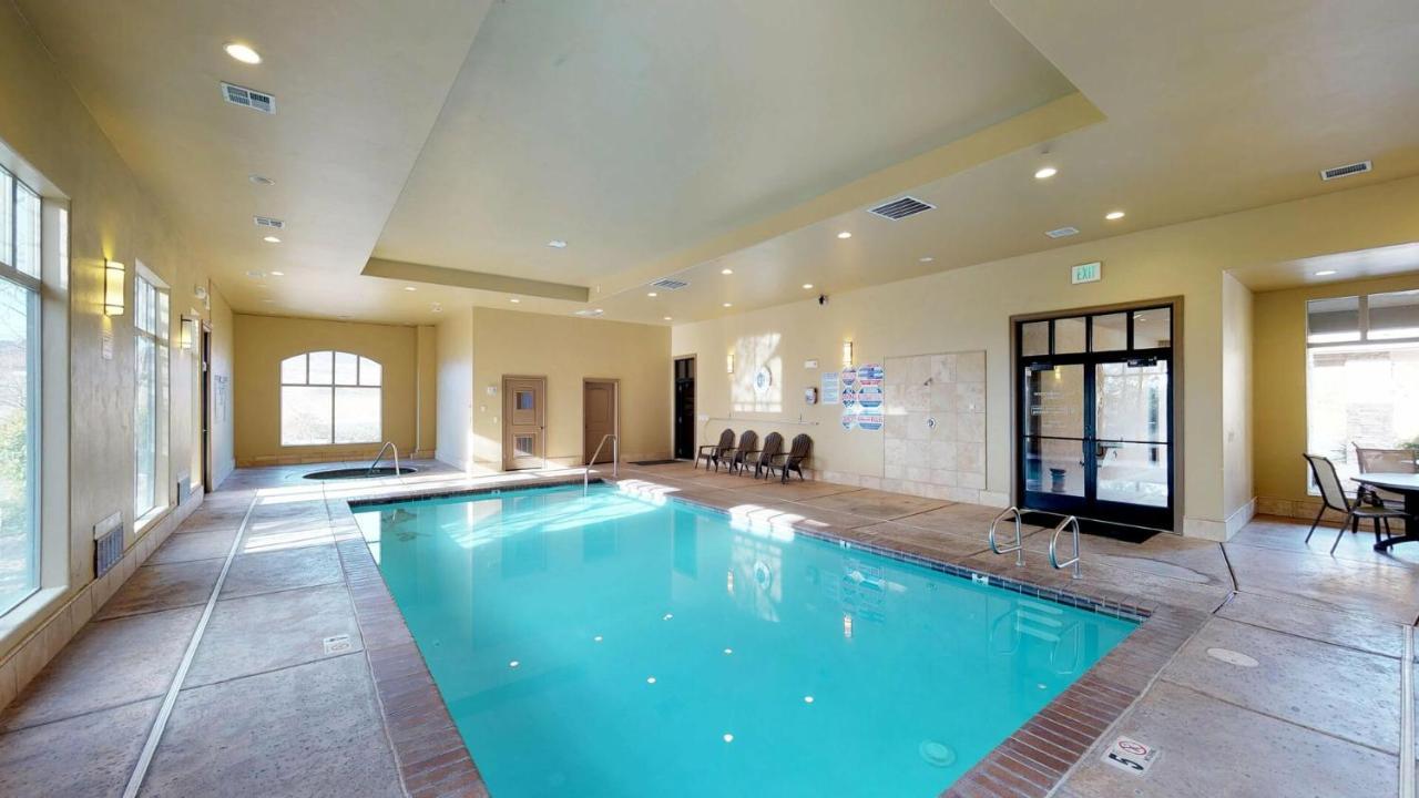 H7-heavenly-ground Floor 3-bedroom Hillside View *